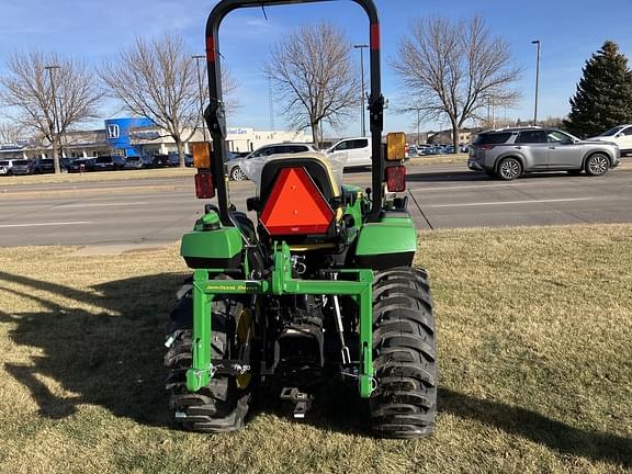 Image of John Deere 2038R equipment image 3