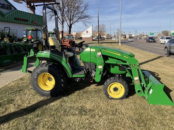 Image of John Deere 2038R equipment image 2