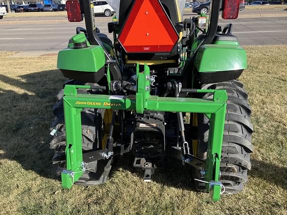 Image of John Deere 2038R equipment image 4