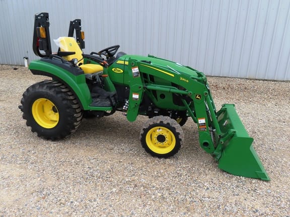 2024 John Deere 2038R Equipment Image0