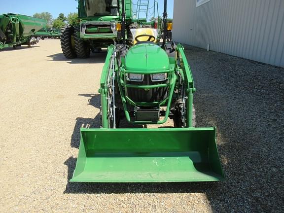 Image of John Deere 2038R equipment image 4