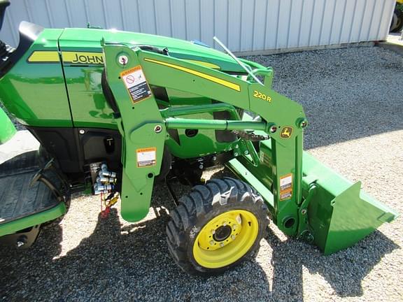 Image of John Deere 2038R equipment image 3