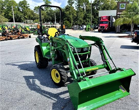 Image of John Deere 2038R equipment image 3