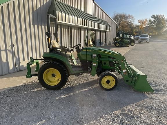 Image of John Deere 2038R equipment image 2