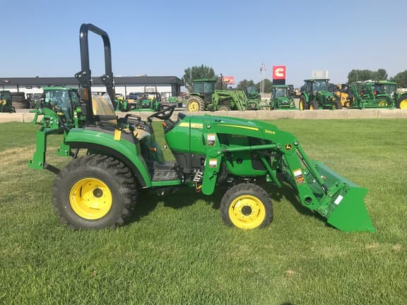 Image of John Deere 2038R equipment image 4