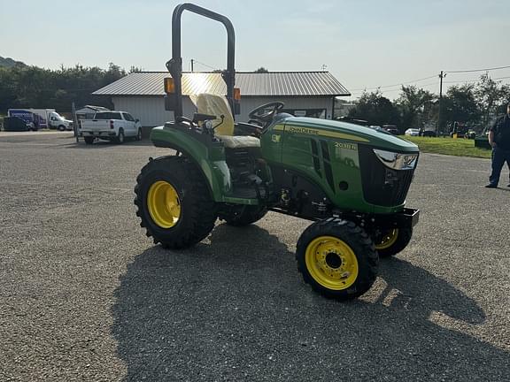 Image of John Deere 2038R equipment image 2