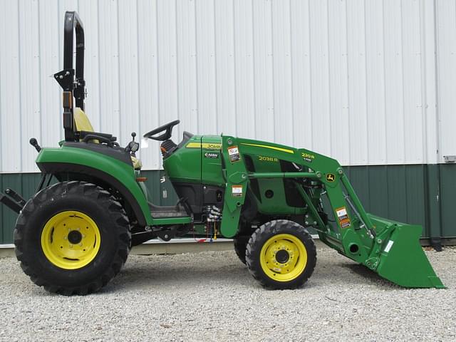 Image of John Deere 2038R equipment image 3