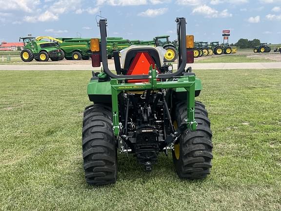 Image of John Deere 2038R equipment image 4