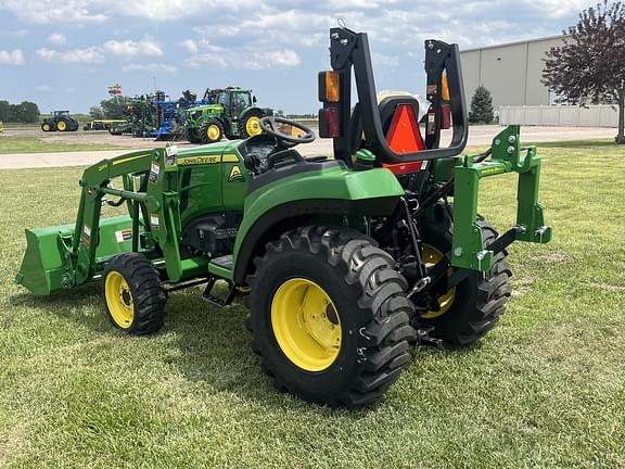 Image of John Deere 2038R equipment image 3