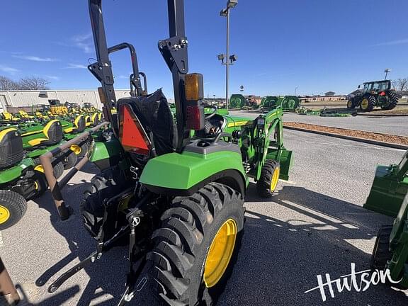 Image of John Deere 2038R equipment image 3