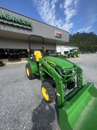 Image of John Deere 2038R equipment image 4