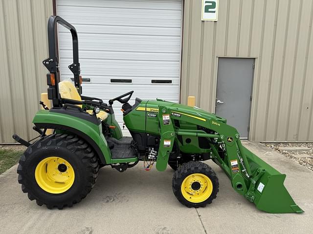 Image of John Deere 2038R equipment image 2