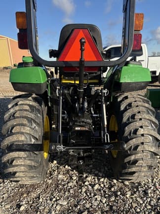 Image of John Deere 2038R equipment image 4