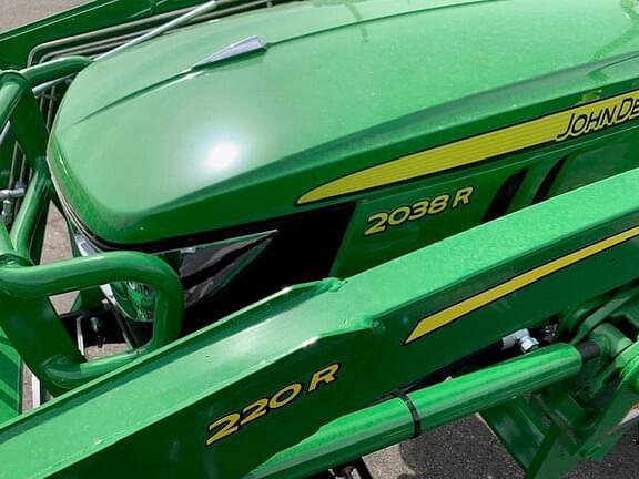 Image of John Deere 2038R equipment image 4