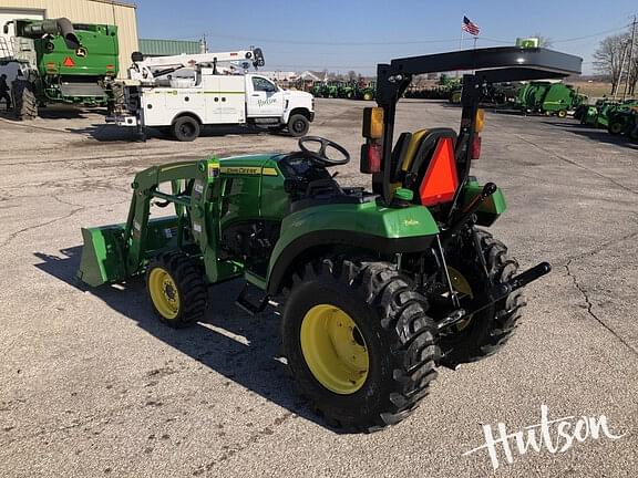 Image of John Deere 2038R equipment image 4