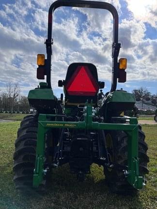 Image of John Deere 2038R equipment image 3