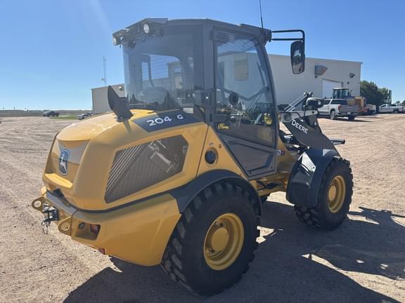 Image of John Deere 204G equipment image 4