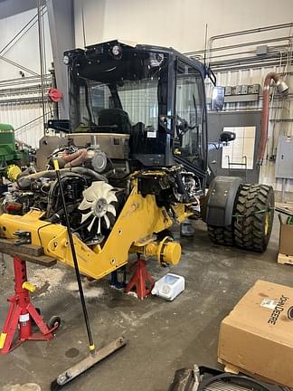 Image of John Deere 204G equipment image 1