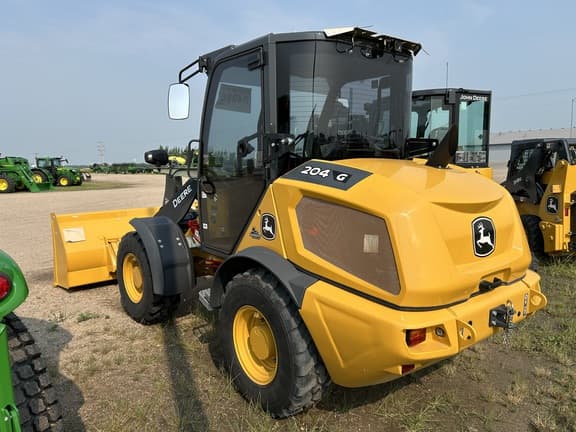 Image of John Deere 204G equipment image 4