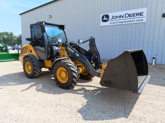 Image of John Deere 204G equipment image 3