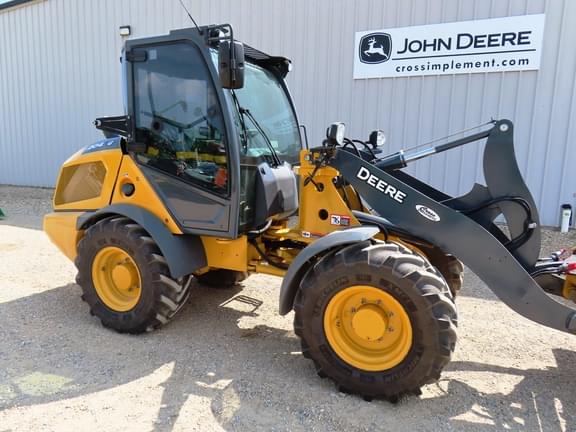 Image of John Deere 204G equipment image 4