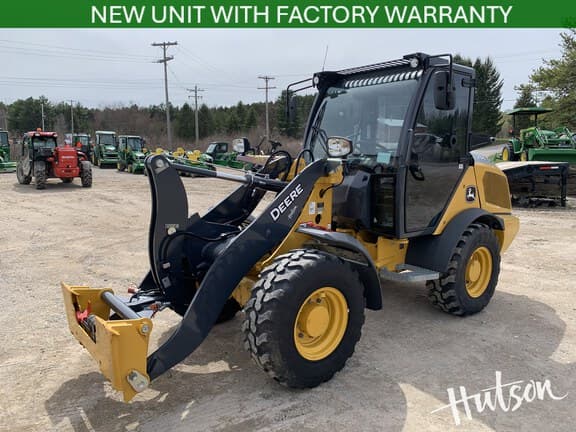 Image of John Deere 204G equipment image 2