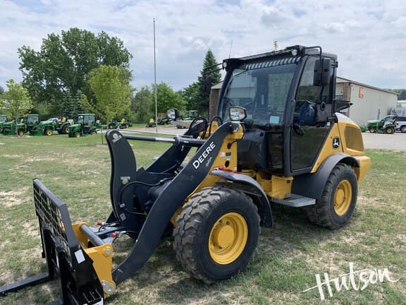 Image of John Deere 204G equipment image 2