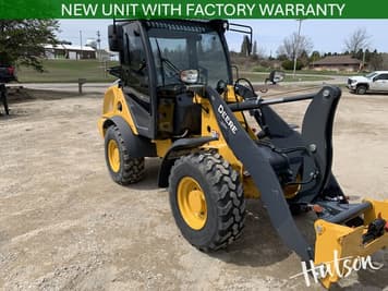 Main image John Deere 204G