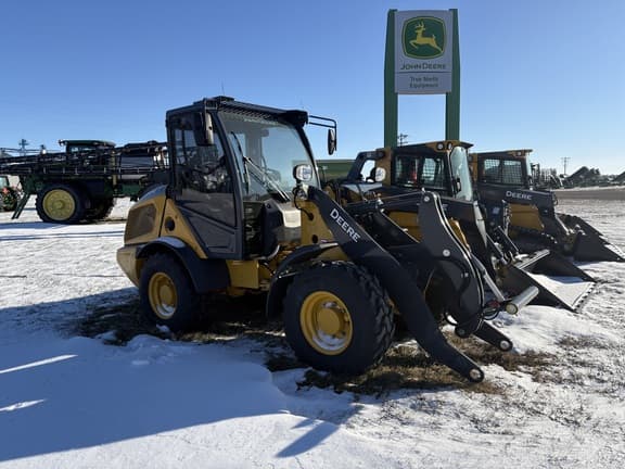 Image of John Deere 204G equipment image 2