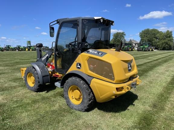 Image of John Deere 204G equipment image 2