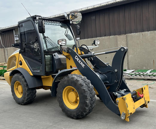 Image of John Deere 204G Primary image