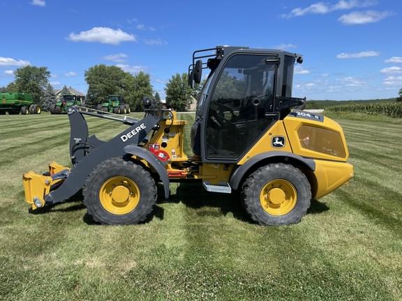Image of John Deere 204G equipment image 1