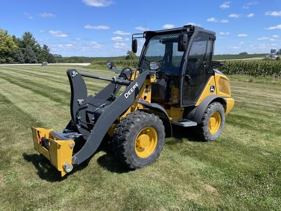 Image of John Deere 204G Primary image