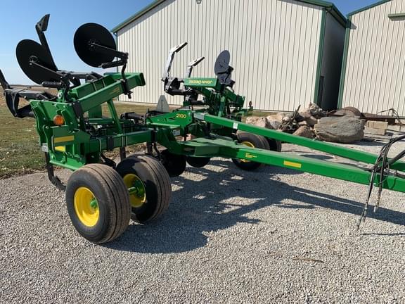 Image of John Deere 2100 Primary image