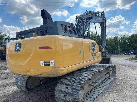 Image of John Deere 210P equipment image 1