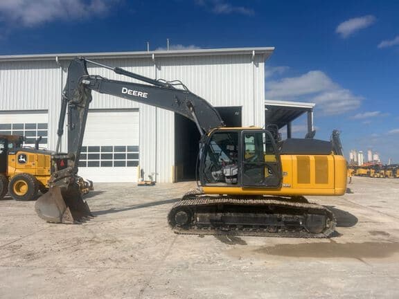 Image of John Deere 210P equipment image 1