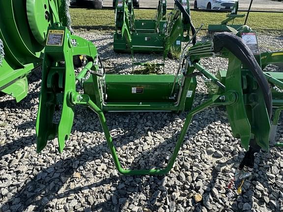 Image of John Deere 220R equipment image 3