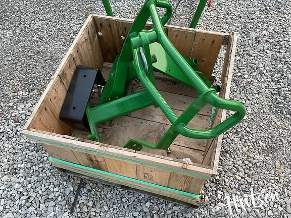 Image of John Deere 220R equipment image 4