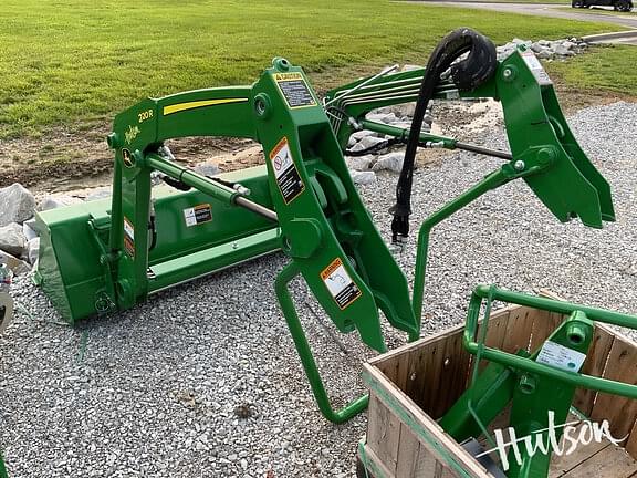 Image of John Deere 220R equipment image 2