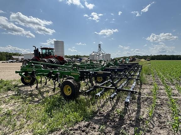 Image of John Deere 2230 Primary image