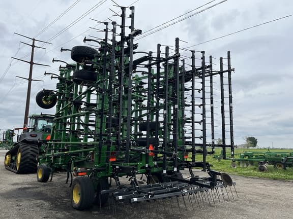 Image of John Deere 2230FH equipment image 4