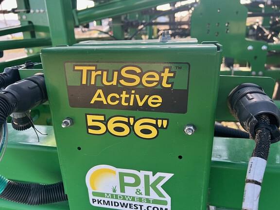 Image of John Deere 2230FH equipment image 1