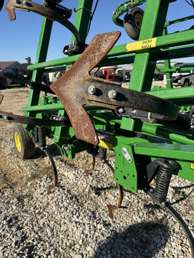 Image of John Deere 2230FH equipment image 4