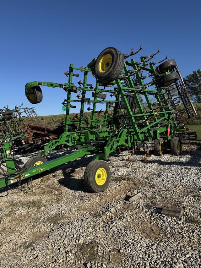 Image of John Deere 2230FH equipment image 3