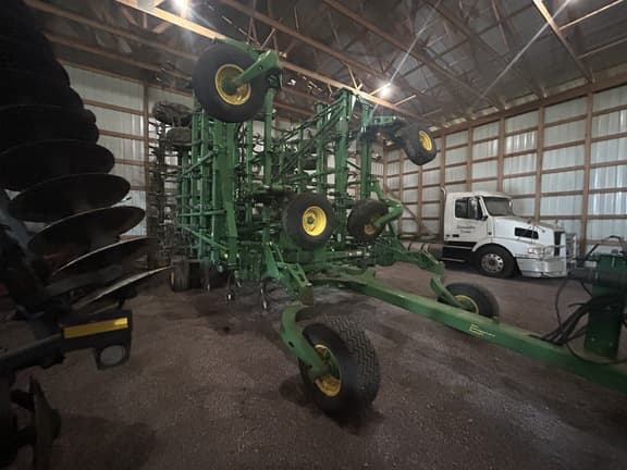 Image of John Deere 2230FH equipment image 4