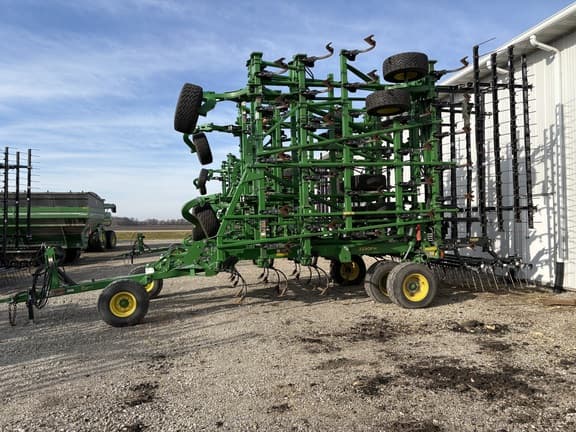 Image of John Deere 2230FH equipment image 2