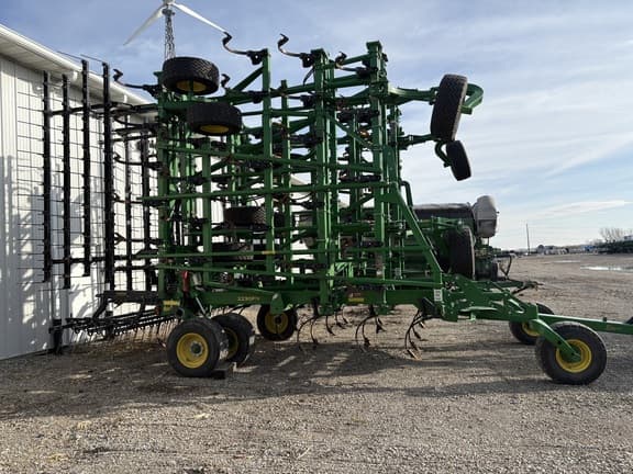 Image of John Deere 2230FH equipment image 4