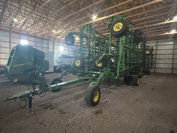 Image of John Deere 2230FH equipment image 4