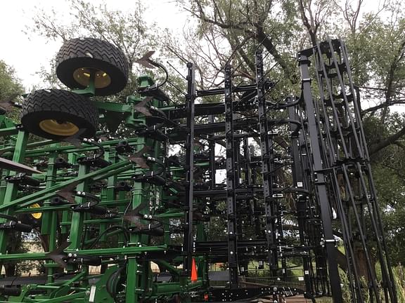 Image of John Deere 2230FH equipment image 4