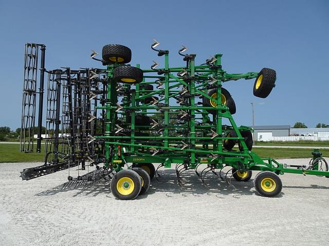 Image of John Deere 2230FH equipment image 2